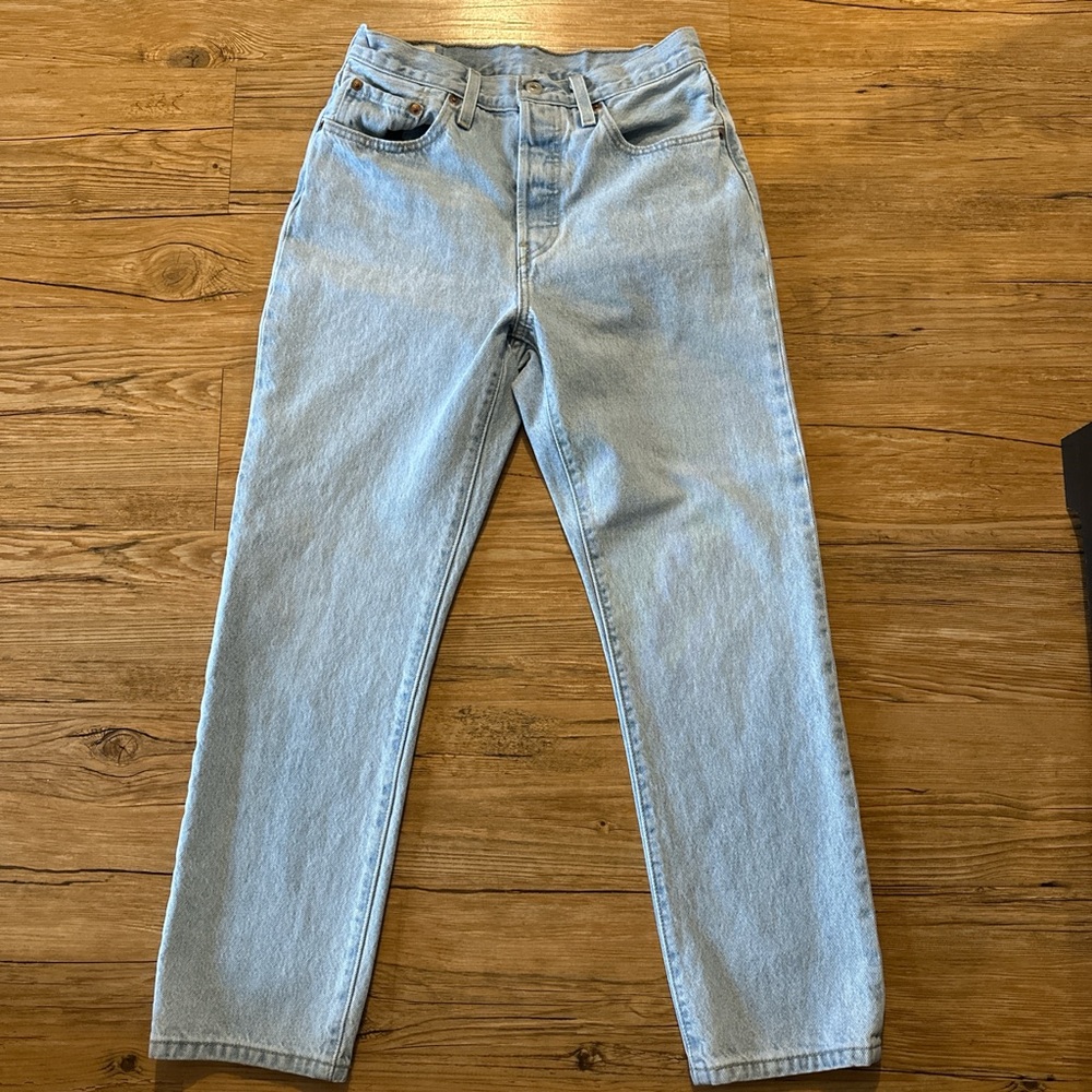 Levi’s 501s size 27